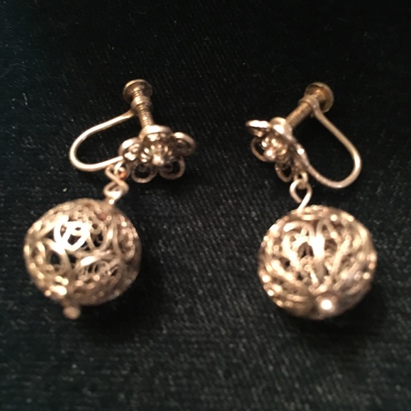 Jewelry - Vintage genuine silver earrings in box